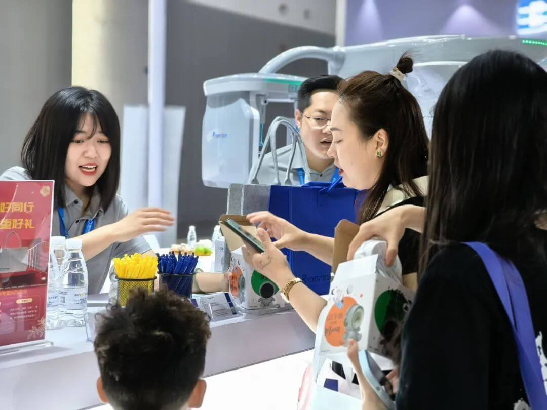 2024西部国际口腔展完美收官，皓月2.0火热出圈
